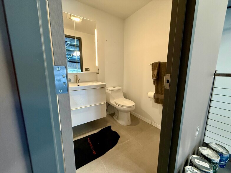 More Photos Of 123 Pit Ln, Pontiac Specialty For Sale