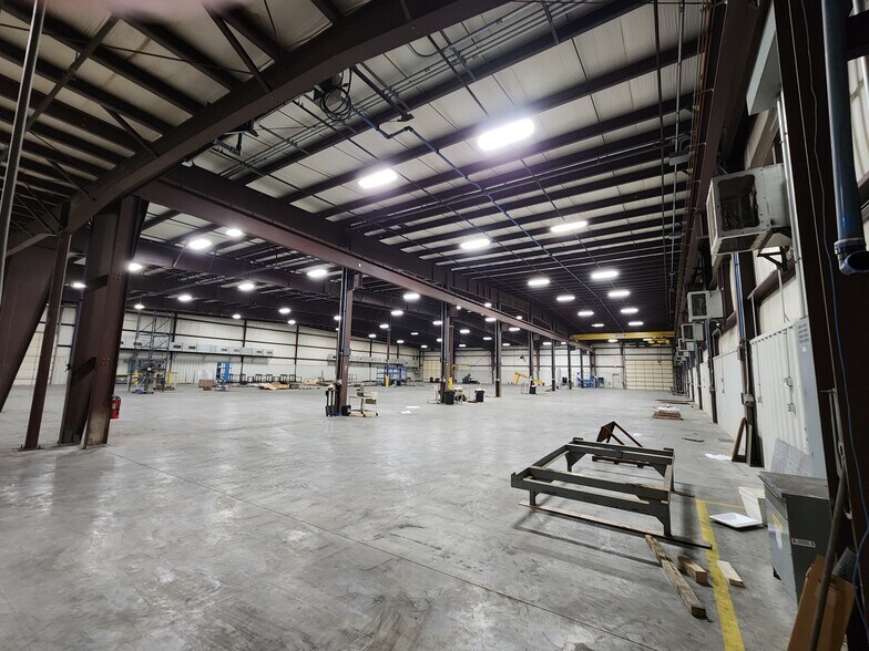 More Photos Of 1011 Industrial Ct, Moscow Mills Warehouse For Lease