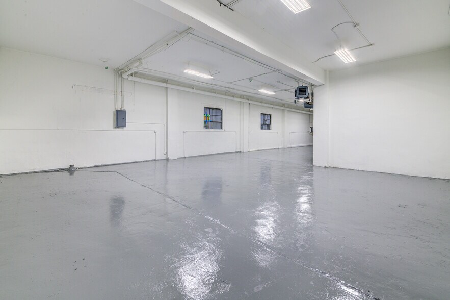 More Photos Of 46-48 Lafayette Ave, New Rochelle Warehouse For Lease