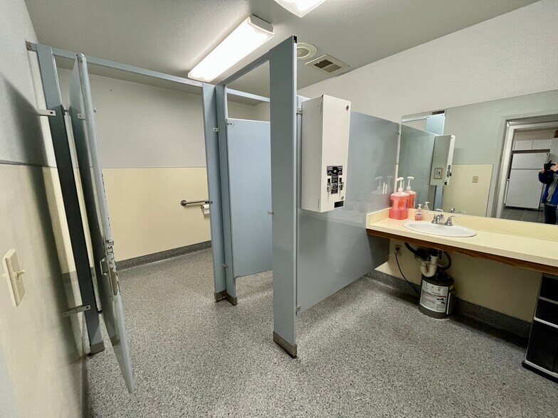 More Photos Of 3100 El Camino Real, Atascadero Industrial For Lease