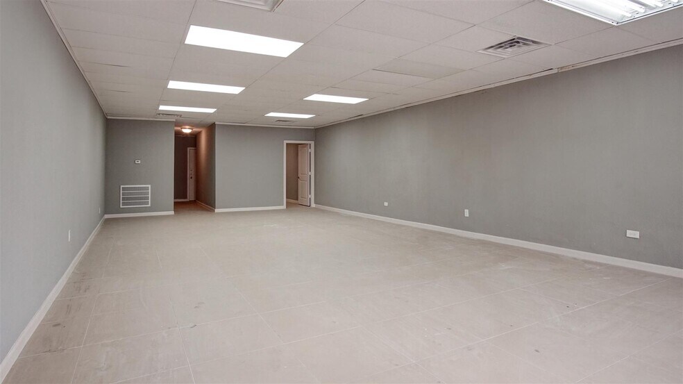 More Photos Of 7103-7109 Langley Rd, Houston Storefront For Sale