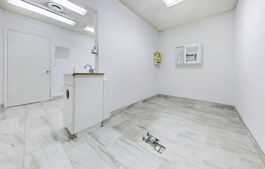 More Photos Of 1521 N Broadway, Santa Ana Medical For Sale