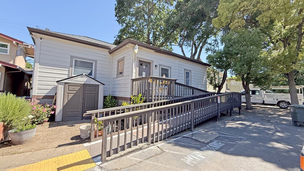 More Photos Of 614 College Ave, Santa Rosa Office For Sale