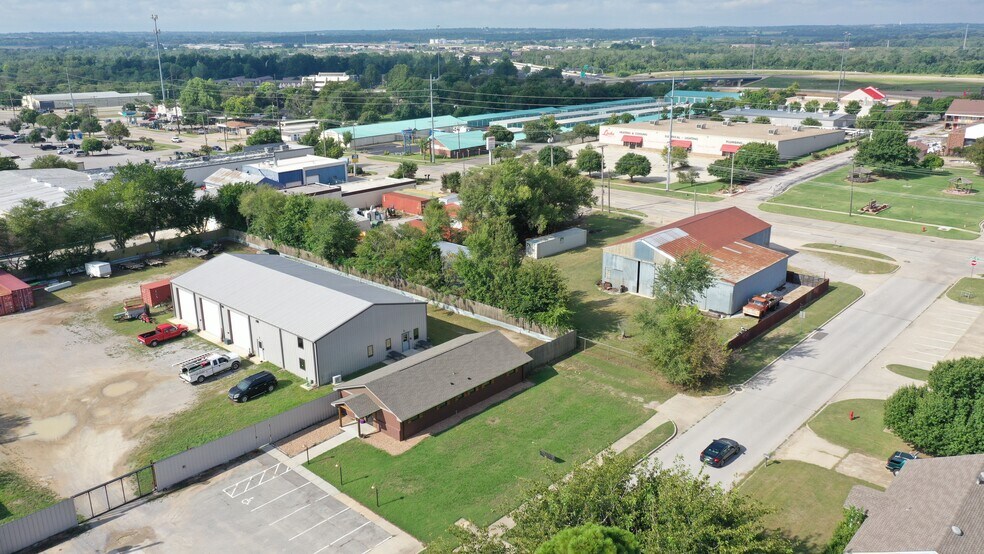 More Photos Of 2320 Beverly Hills St, Norman Warehouse For Sale