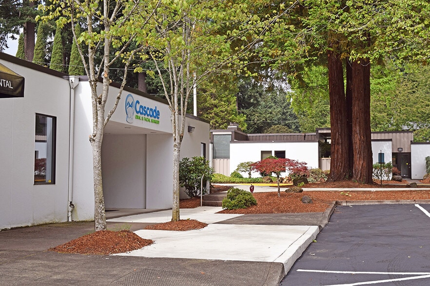More Photos Of , Lake Oswego Office For Sale