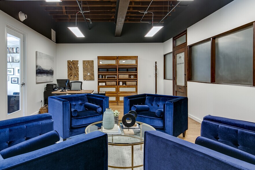 More Photos Of 423-441 NW 23rd St, Oklahoma City Movie Theatre For Lease