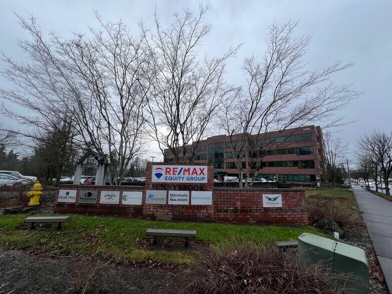 More Photos Of 9200 SE Sunnybrook Blvd, Clackamas Office For Lease