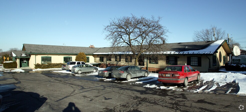More Photos Of 10045 W Lisbon Ave, Milwaukee Office For Sale
