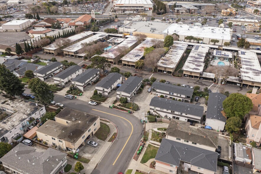 More Photos Of 21501-21599 Westpark St, Hayward Apartments For Sale