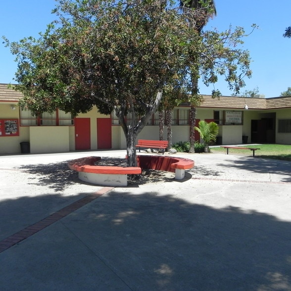 More Photos Of 451 W Madison Ave, Placentia Religious Facility For Lease