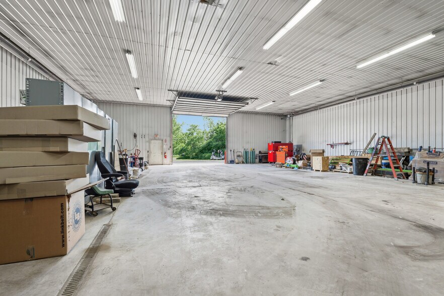 More Photos Of 751 County Route 37, Central Square Warehouse For Lease
