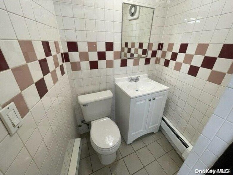 More Photos Of 5978 54th Ave, Maspeth Warehouse For Lease