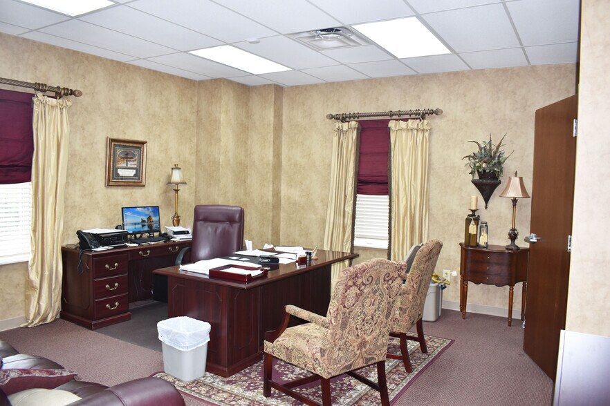 More Photos Of 1900 Southerland Dr, Nashville Warehouse For Sale