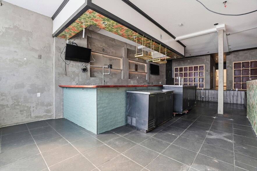 More Photos Of 2368 3rd St, San Francisco Storefront Retail Residential For Sale