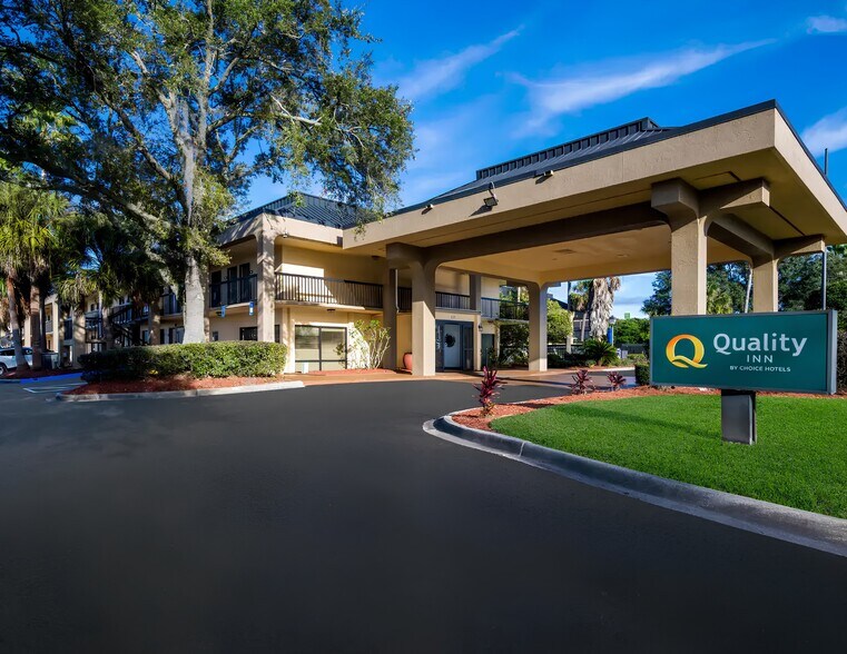 More Photos Of 6135 Youngerman Cir, Jacksonville Hotel For Sale