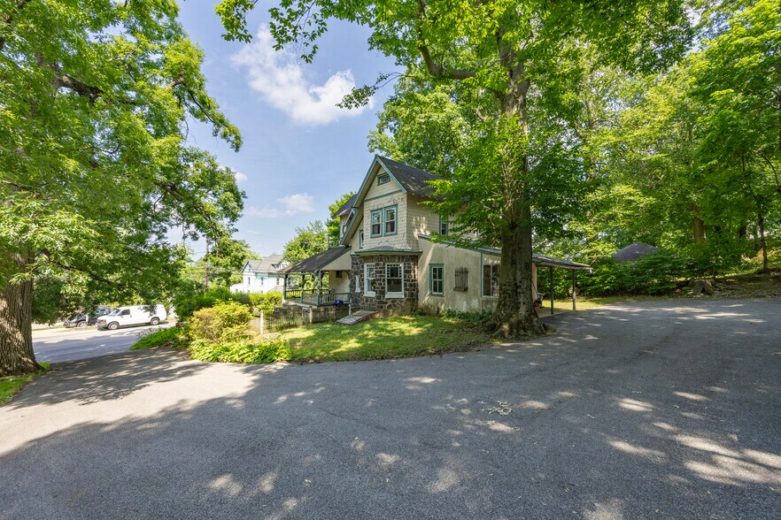 More Photos Of 234 Conestoga Rd, Wayne Specialty For Sale