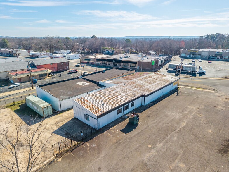 More Photos Of 606 Albert Pike Rd, Hot Springs National Park Freestanding For Sale