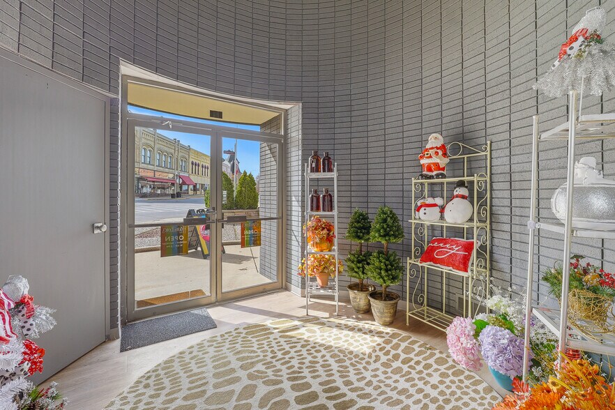 More Photos Of 125 Watson St, Ripon General Retail For Sale