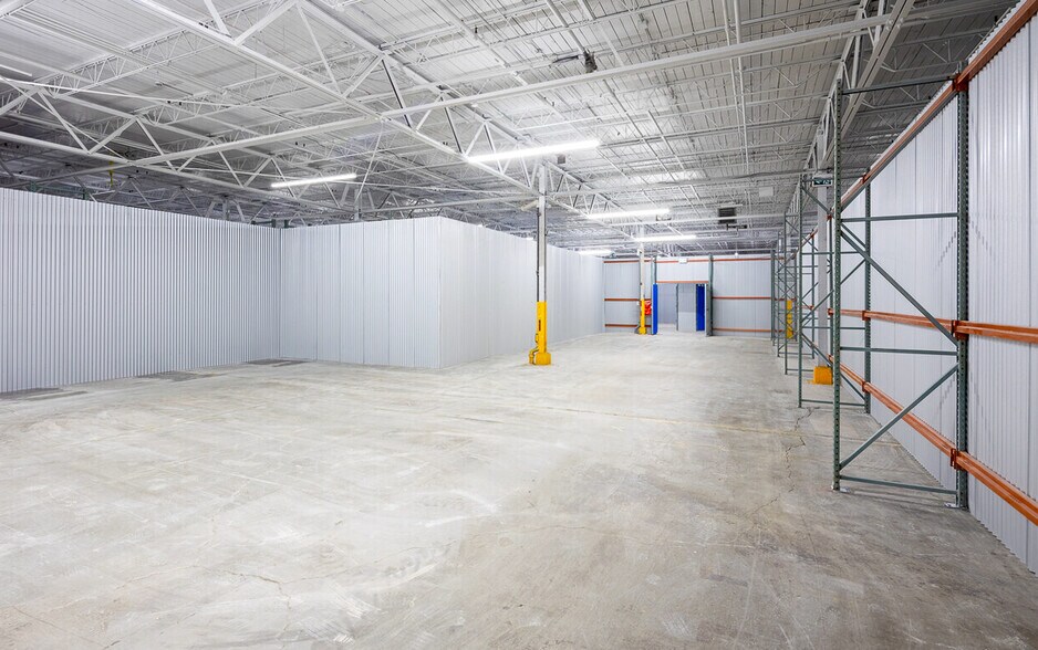 More Photos Of 724 Caledonia Rd, Toronto Warehouse For Lease