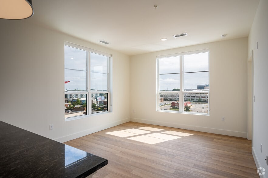 More Photos Of 2820 W Broad St, Richmond Apartments For Lease