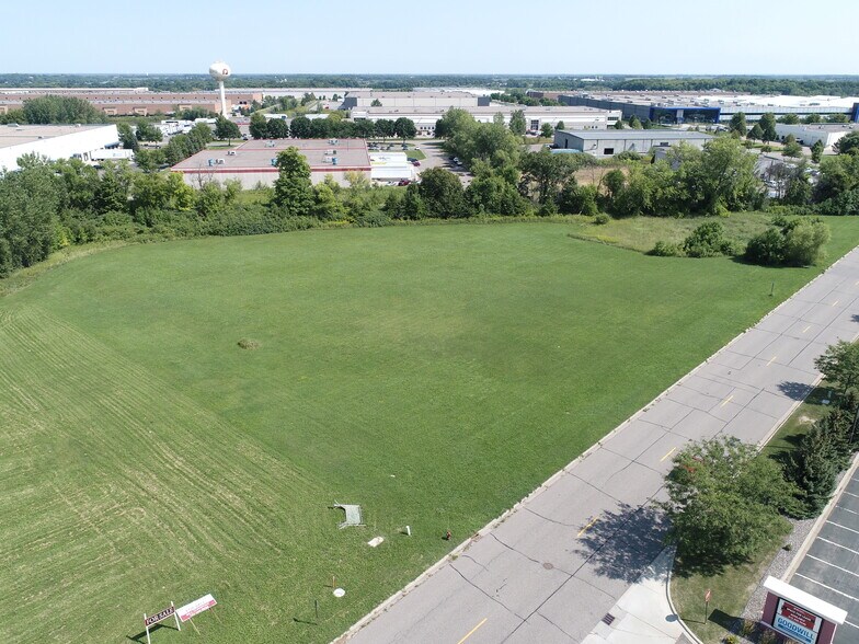 More Photos Of XXX Commerce Blvd, Rogers Land For Sale