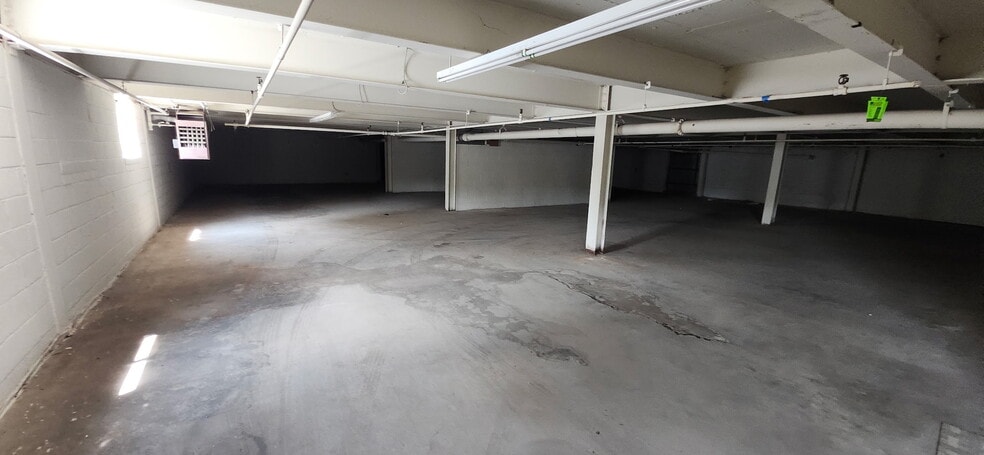 More Photos Of 115 6th St, Upland Light Manufacturing For Lease