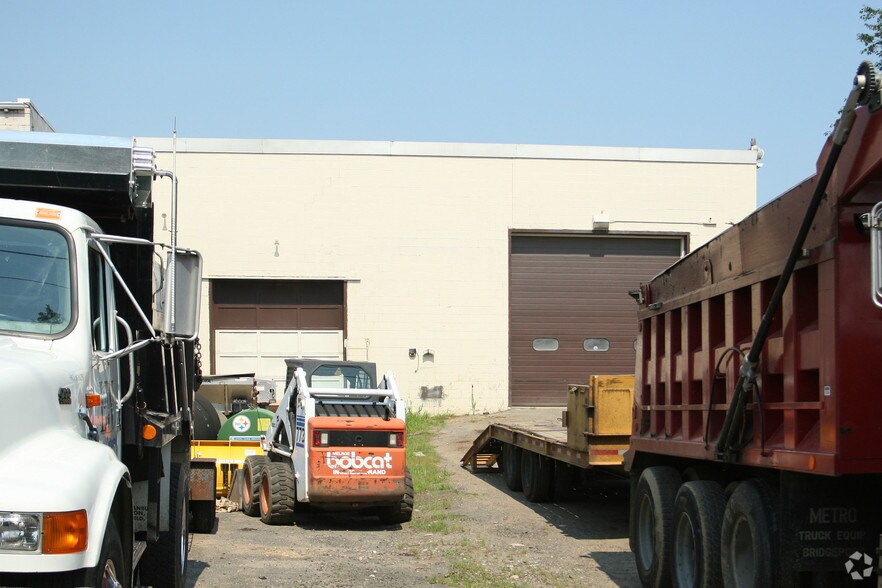 More Photos Of 81 Munson St, Milford Warehouse For Lease