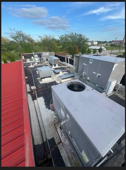 More Photos Of 5020 Cambridge Way, Plainfield Restaurant For Sale