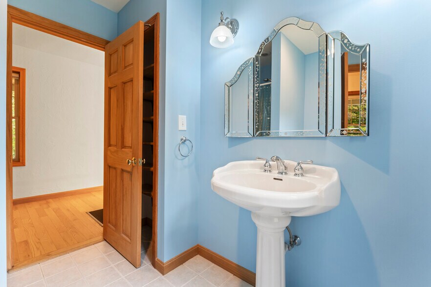 More Photos Of 41 Hobbs Rd, West Newfield Specialty For Sale