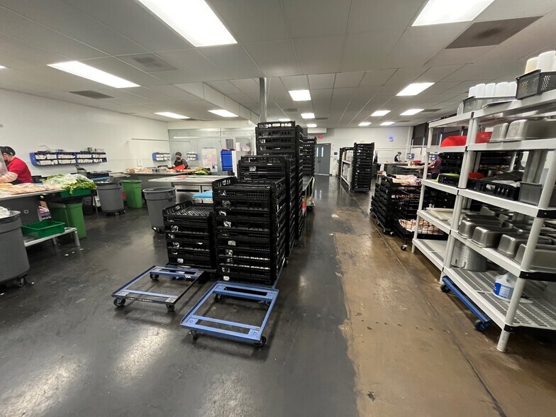 More Photos Of 11131 NE Halsey St, Portland Restaurant For Sale