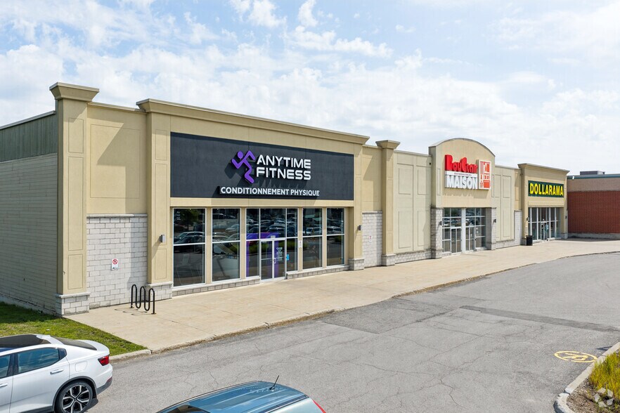 More Photos Of 5205 Boul Robert-Bourassa, Laval Unknown For Lease