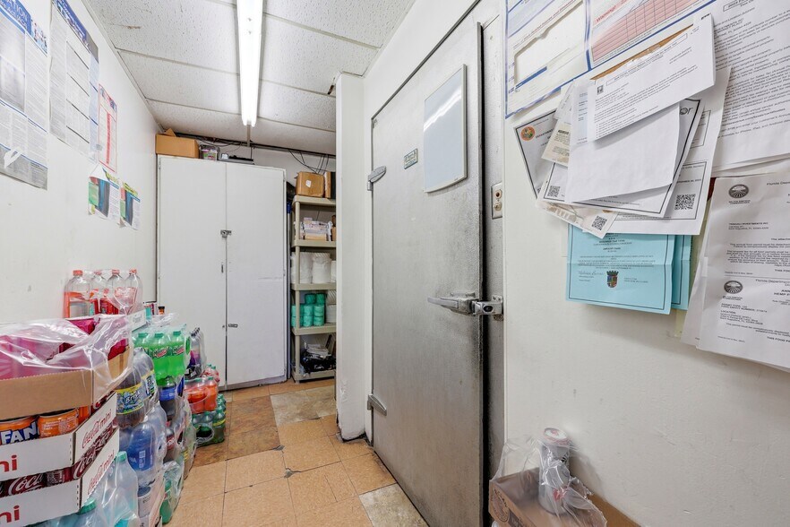 More Photos Of 2350 N Ponce De Leon Blvd, Saint Augustine Service Station For Sale