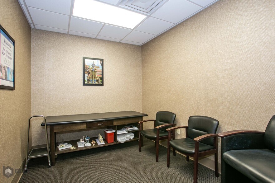 More Photos Of 7171 N University Dr, Tamarac Medical For Sale