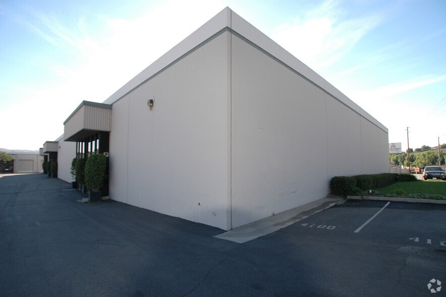 More Photos Of 4114-4120 Valley Blvd, Walnut Warehouse For Lease