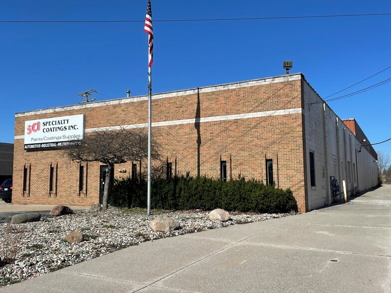 More Photos Of 33835 Kelly Rd, Fraser Manufacturing For Lease