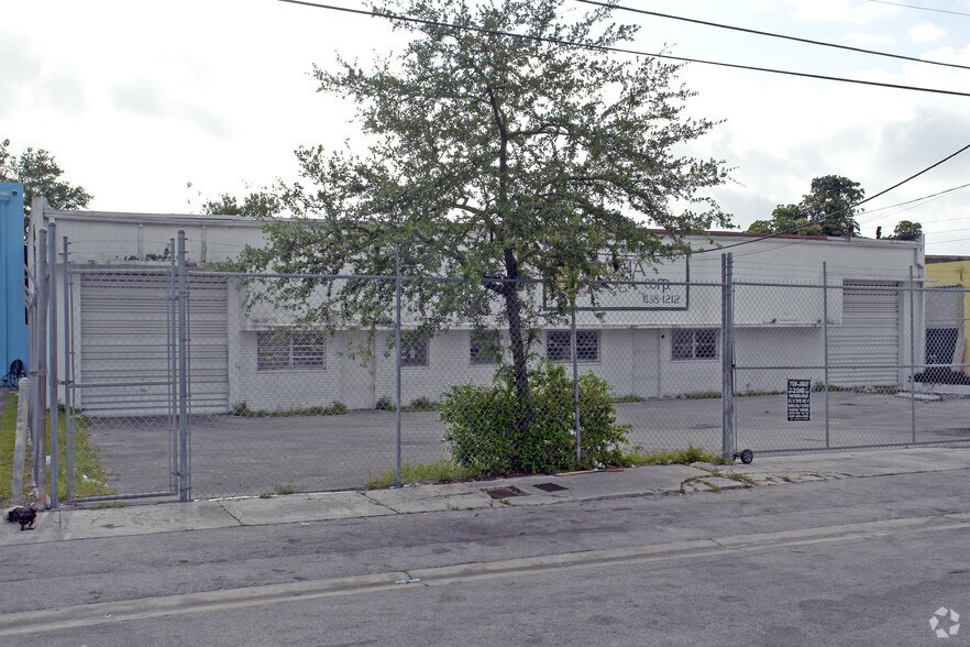 More Photos Of 2175 NW 26th Ave, Miami Warehouse For Lease