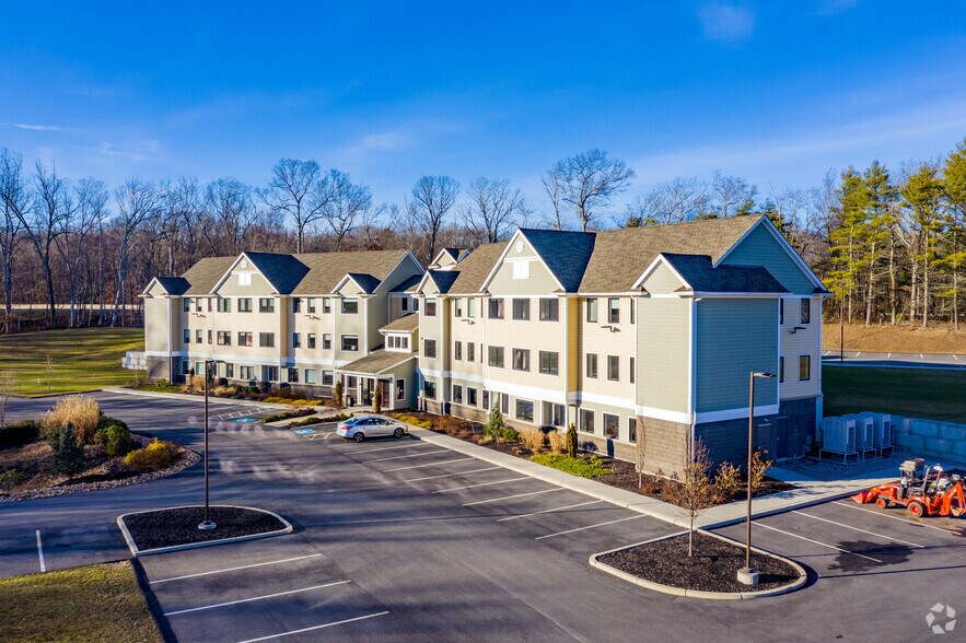More Photos Of 80 Palmer Cir, Hope Valley Office For Lease