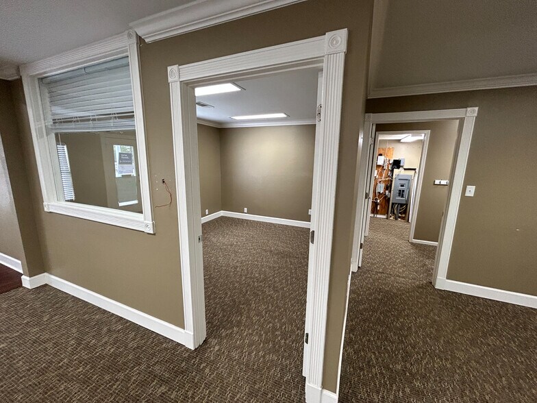 More Photos Of 305 Spaulding Rd, Montezuma Office For Sale