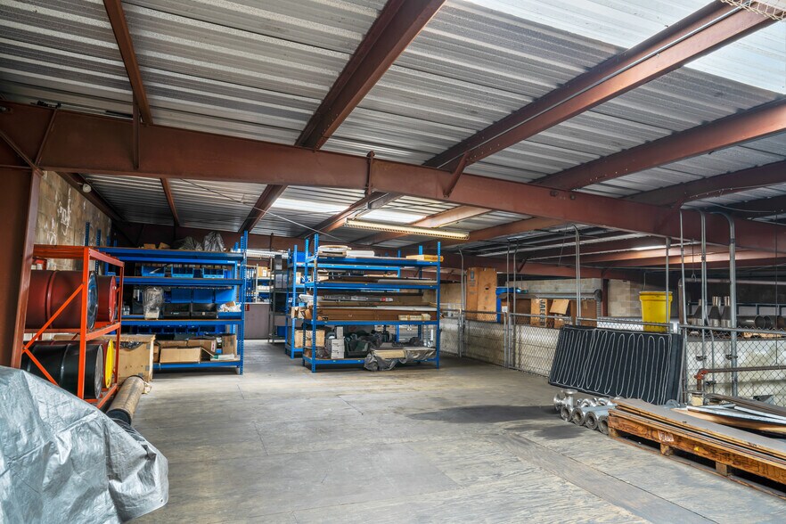 More Photos Of 3048 Aukele St, Lihue Warehouse For Sale