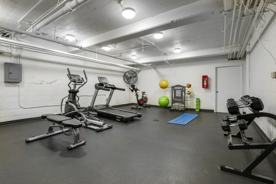 More Photos Of 1560 Sherman St, Denver Apartments For Sale