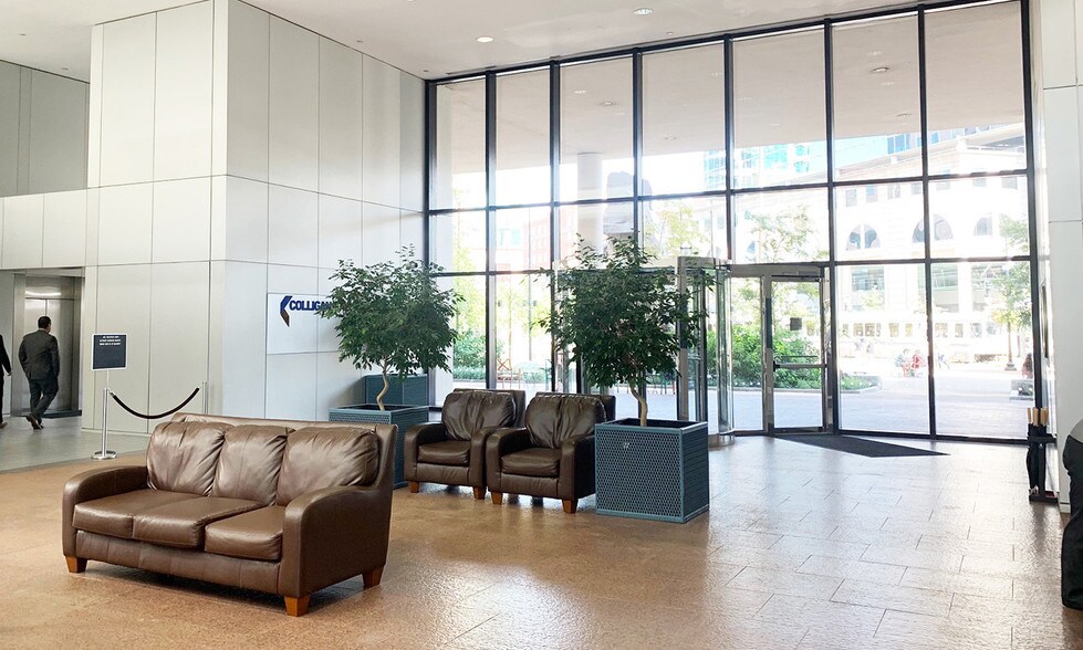 More Photos Of 10-12 Fountain Plaza, Buffalo Office For Lease