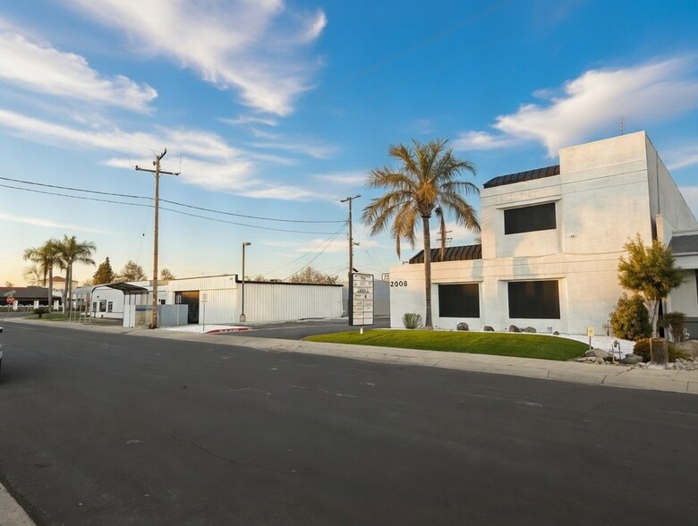 More Photos Of 2008 W Dorothea Ave, Visalia Freestanding For Sale