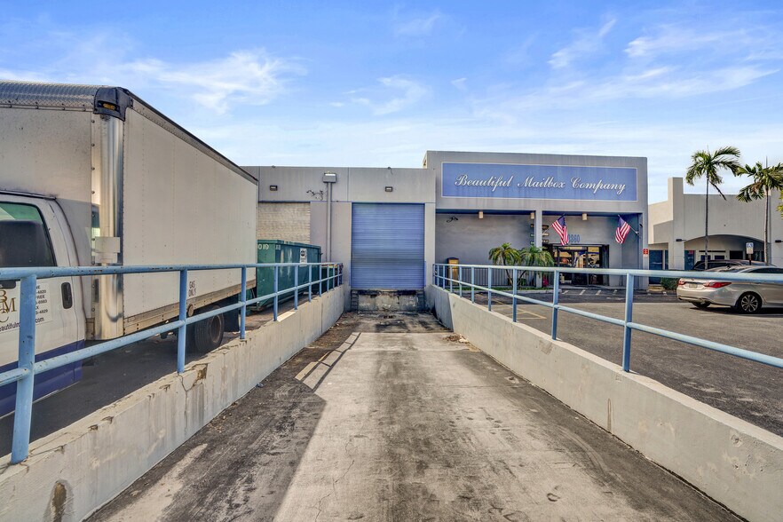 More Photos Of 2360 W 76th St, Hialeah Manufacturing For Sale