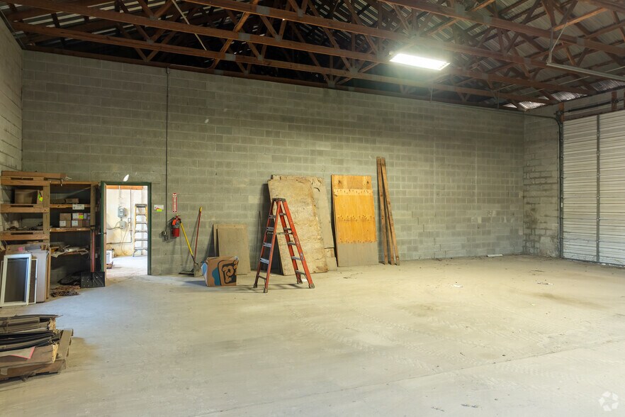 More Photos Of 735 Wangum Rd, Victor Unknown For Lease