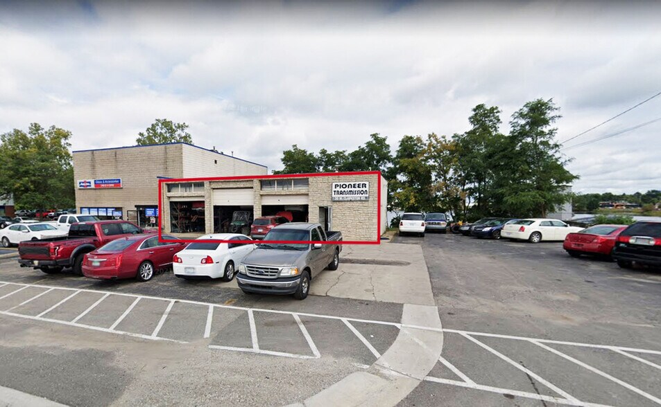 Primary Photo Of 30 W Clarkston Rd, Lake Orion Auto Repair For Sale