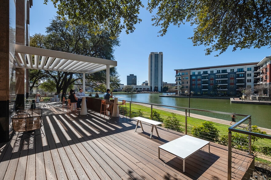 More Photos Of 909 Lake Carolyn Pky, Irving Office For Lease