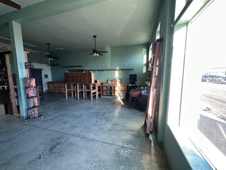 More Photos Of 45 N Commerical St, Glenns Ferry Storefront Retail Office For Sale