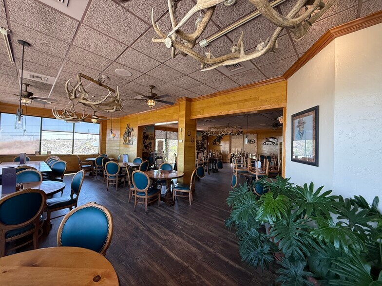 More Photos Of 7600 Alabama St, El Paso Restaurant For Sale