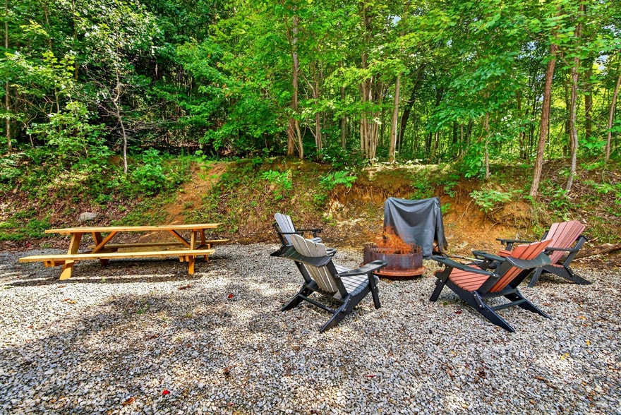 More Photos Of 21360 State Route 327, Laurelville Specialty For Sale