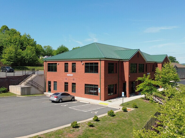 More Photos Of 4000 Olympia Cir, Charlottesville Office For Lease